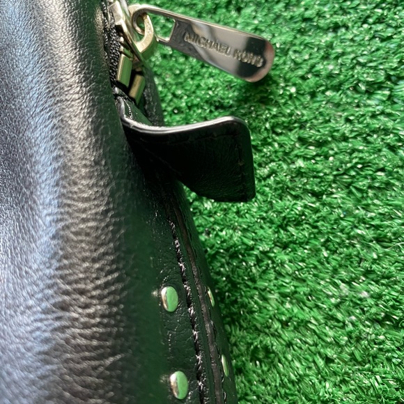 🎉🎉🎉HOST PICK 🎉🎉Authentic Michael Kors Bag | Michael Kors Bag | Black Bag | - Picture 15 of 16